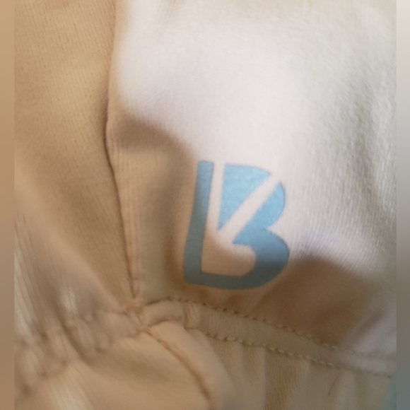 Buffbuny Cami Crop Top - Picture 3 of 4